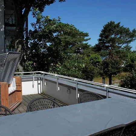 Bluepearl, Charlotte Binz