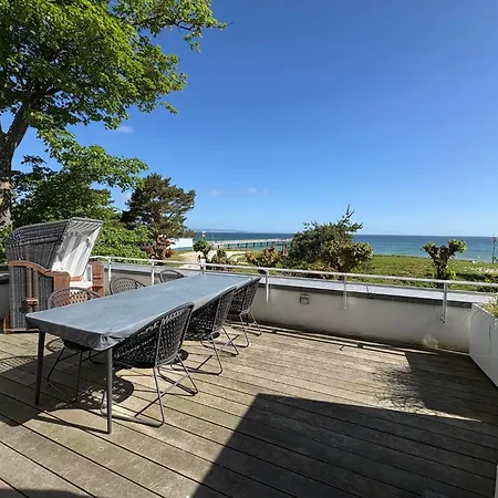 Bluepearl, Charlotte * Binz