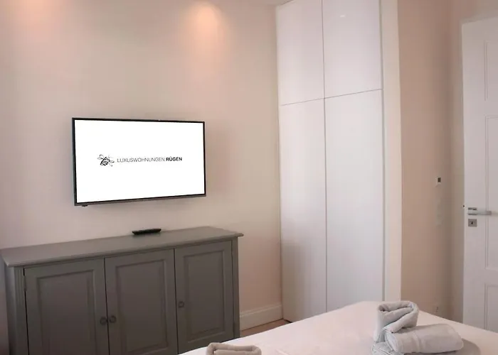 Bluepearl, Charlotte * בינץ