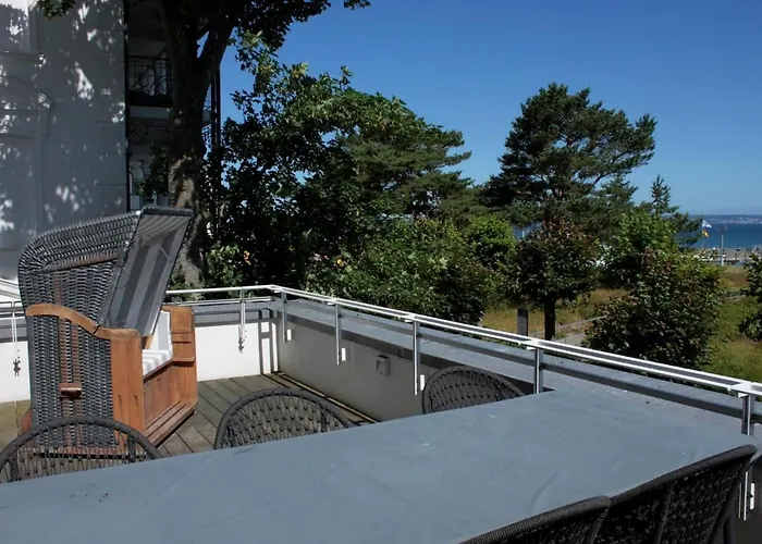 Bluepearl, Charlotte בינץ